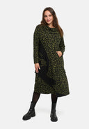 'Seriva' Dress – artful, cozy & figure-flattering