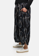 'Maris' Pants – flowing, modern & expressive