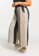 'Sorella' Pants – airy, modern & unique